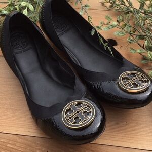 TORY BURCH Caroline Classic Patent Leather Black Round Toe Ballet Flats